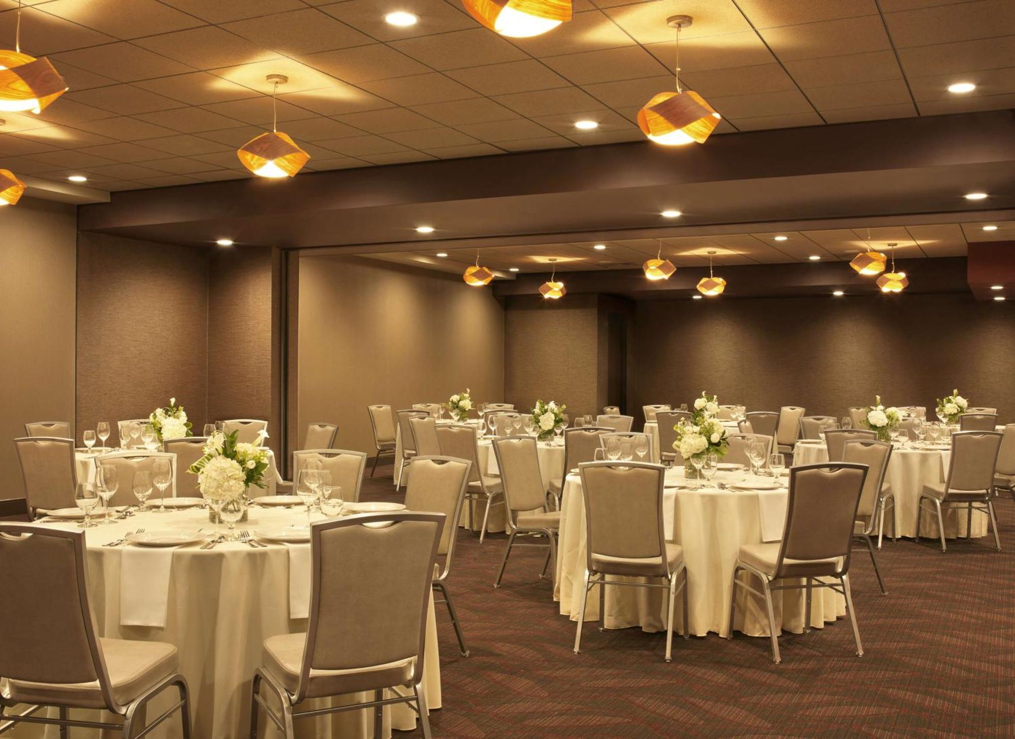 The Broadway Columbia - A Doubletree By Hilton Hotel Екстер'єр фото