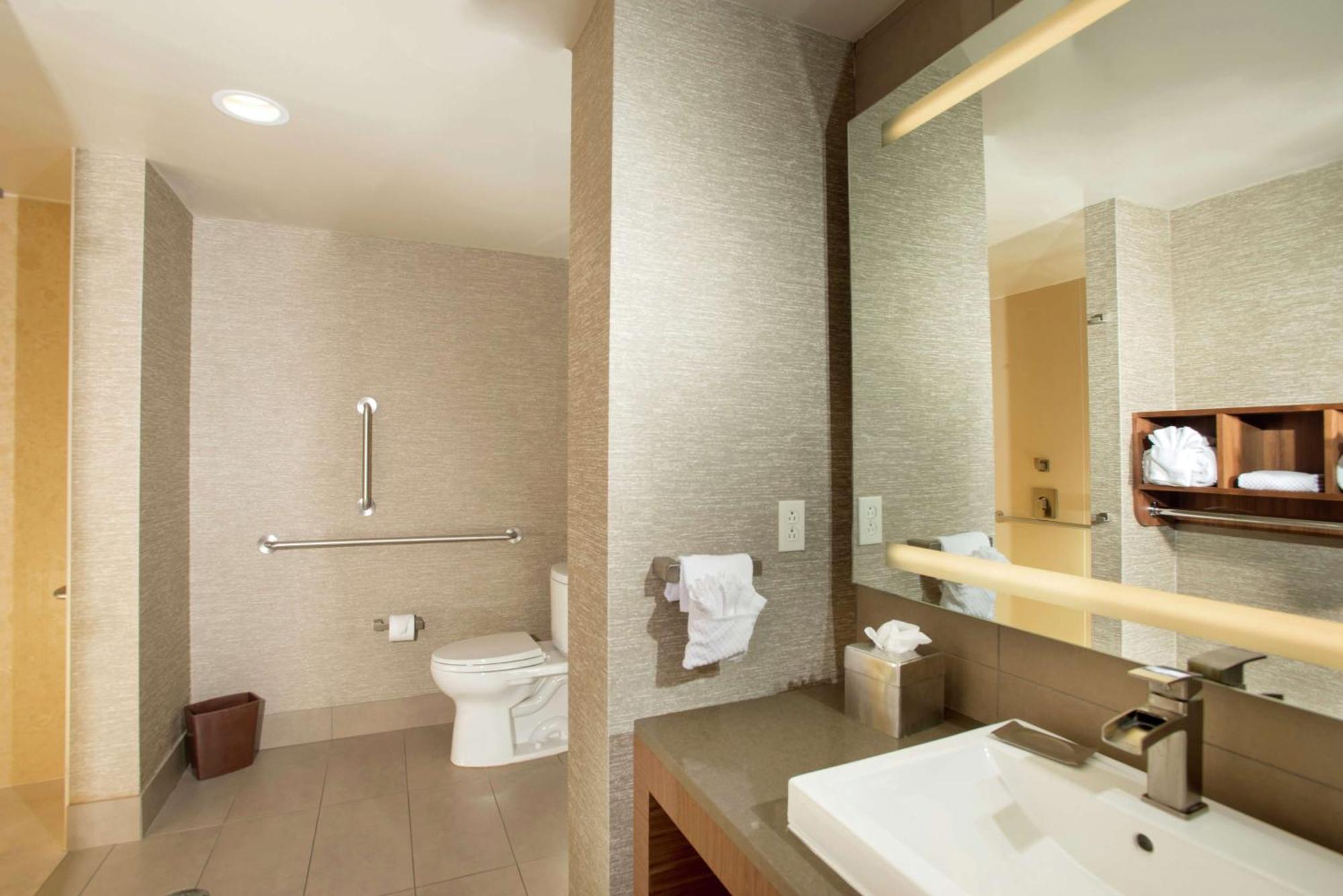 The Broadway Columbia - A Doubletree By Hilton Hotel Екстер'єр фото